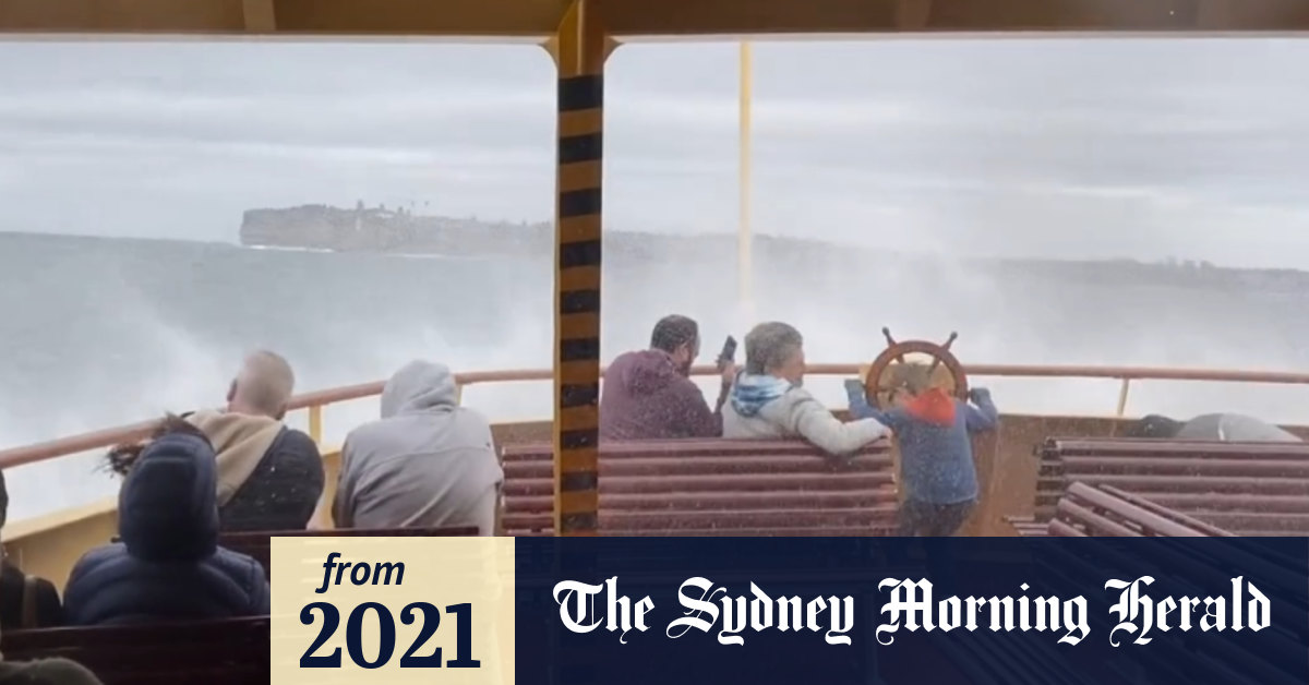 Video Large and powerful waves lash NSW coast